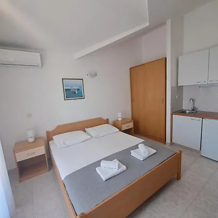 Apartments And Rooms Saric Jadrija Exterior photo