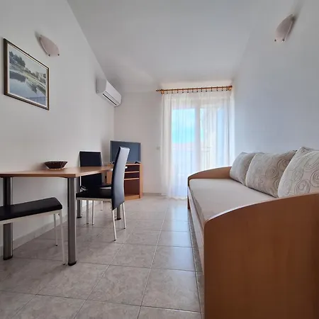 Apartments And Rooms Saric Jadrija Exterior photo