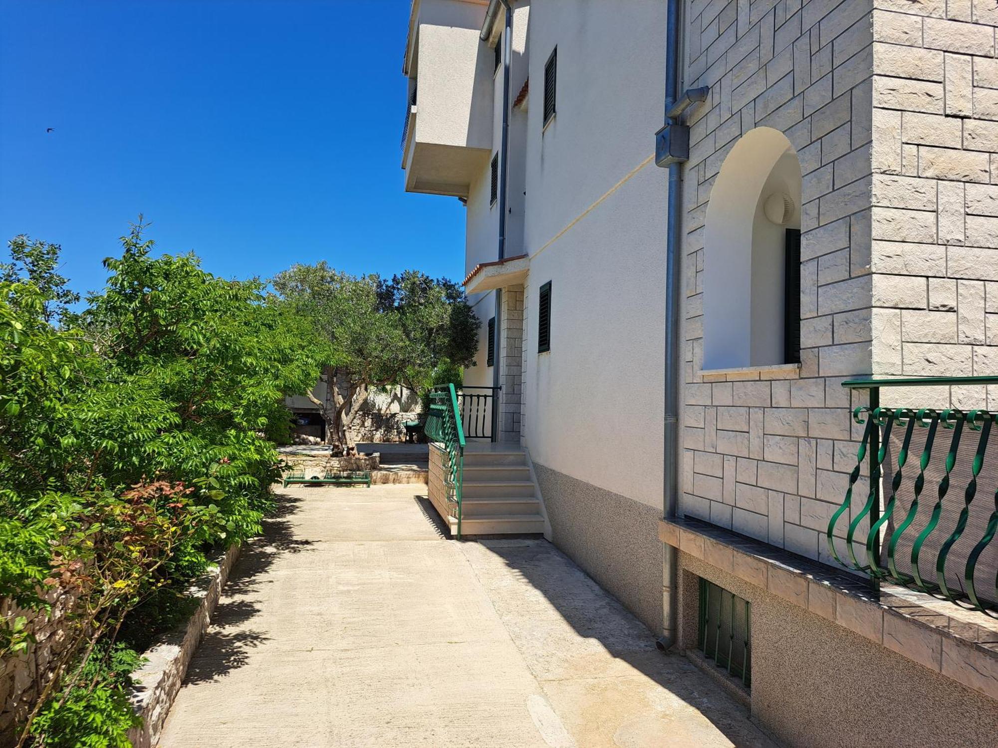 And Saric Apartamento Jadrija